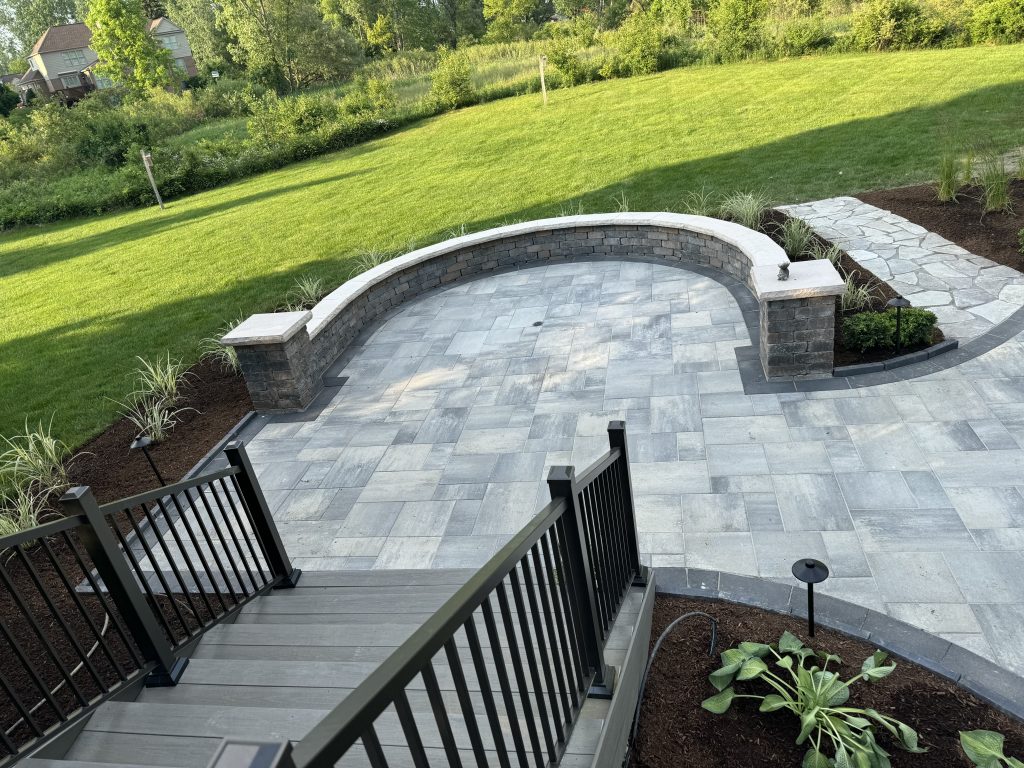 Residential and Commercial Landscape Maintenance